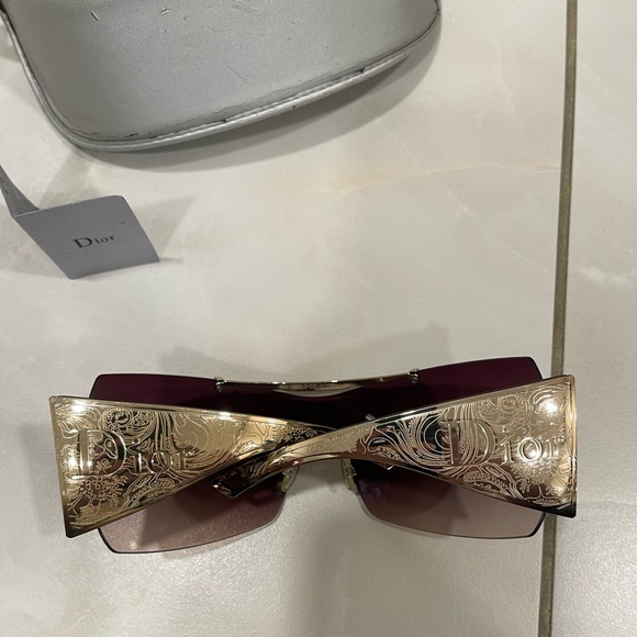 Christian Dior Western Shield Sunglasses - Picture 7 of 8